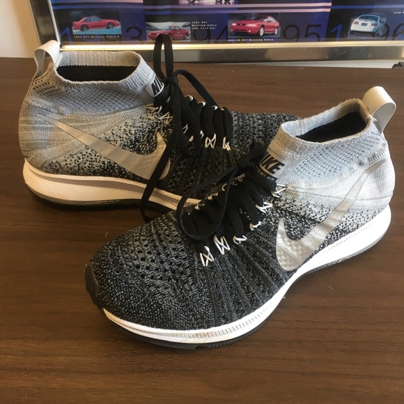 nike zoom with sock